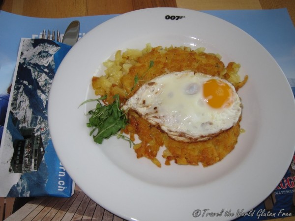 The saddest roesti of the trip, which is expected being at 2970 m in a Bond tourist hub
